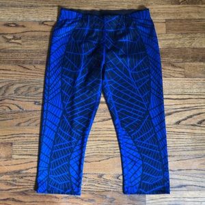 Like new Anue size large capris workout leggings